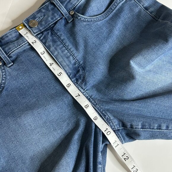 NYDJ Women's Marilyn Straight Lift X Tuck Technology Blue size 10 Cuffed Capri - Picture 6 of 14